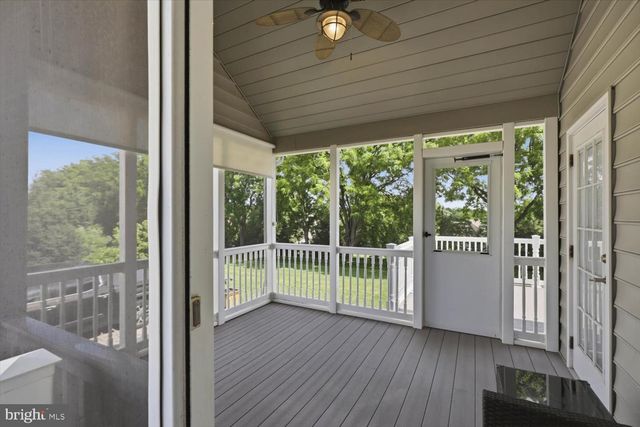 379 ECKER DR, Lititz, PA 17543