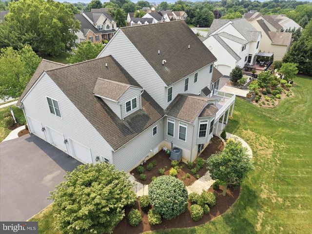 379 ECKER DR, Lititz, PA 17543