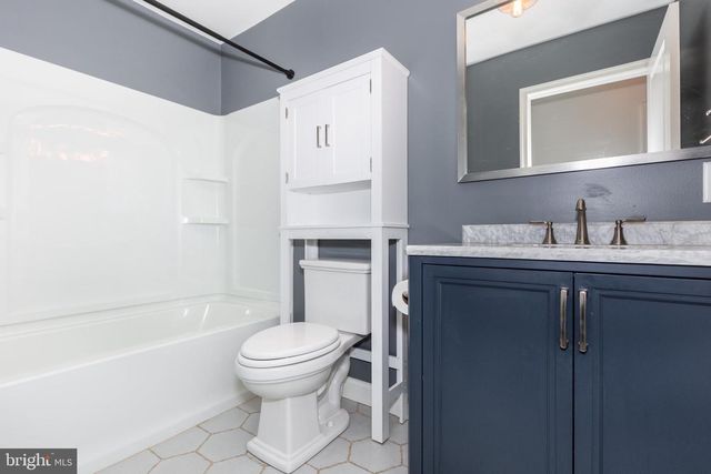 2670 OLD FORT SCHOOLHOUSE RD, Hampstead, MD 21074