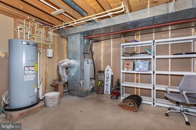 2670 OLD FORT SCHOOLHOUSE RD, Hampstead, MD 21074