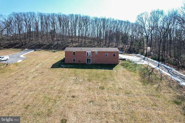 2670 OLD FORT SCHOOLHOUSE RD, Hampstead, MD 21074
