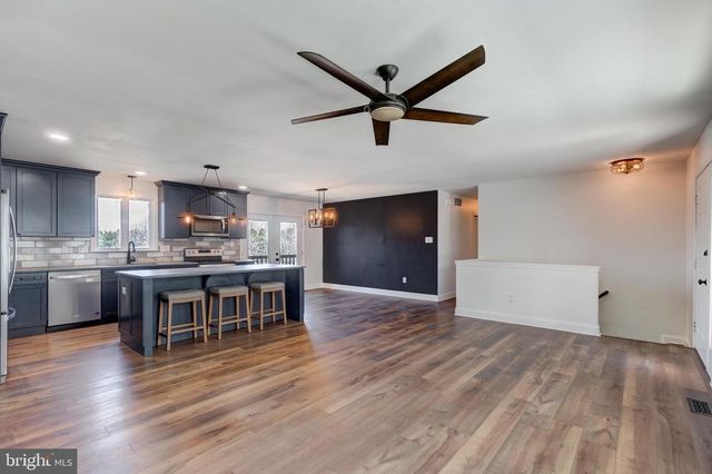 2670 OLD FORT SCHOOLHOUSE RD, Hampstead, MD 21074