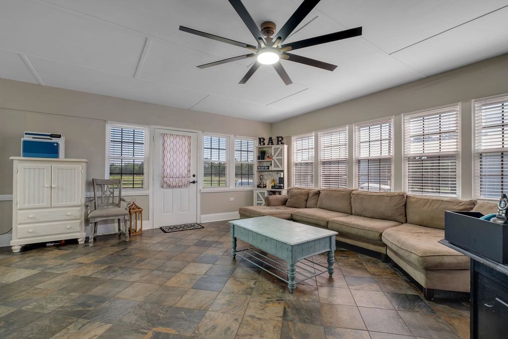 Image 16 of property listing at 289 Mockingbird Lane, Chattahoochee, FL 32324