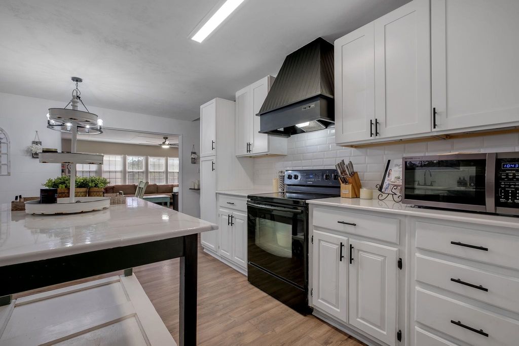 Image 22 of property listing at 289 Mockingbird Lane, Chattahoochee, FL 32324