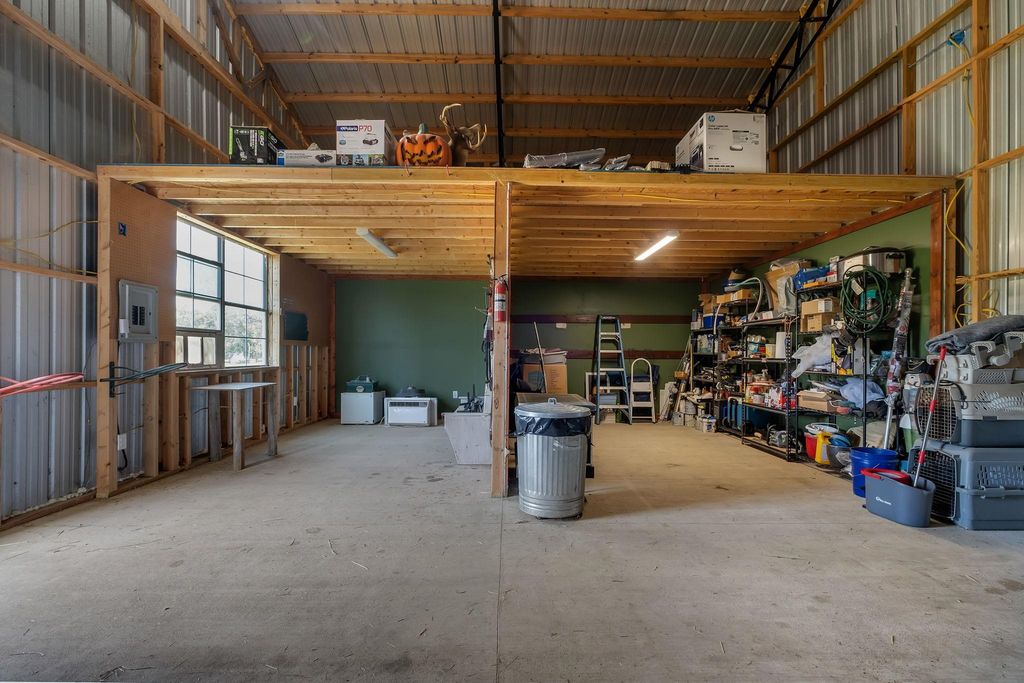 Image 35 of property listing at 289 Mockingbird Lane, Chattahoochee, FL 32324