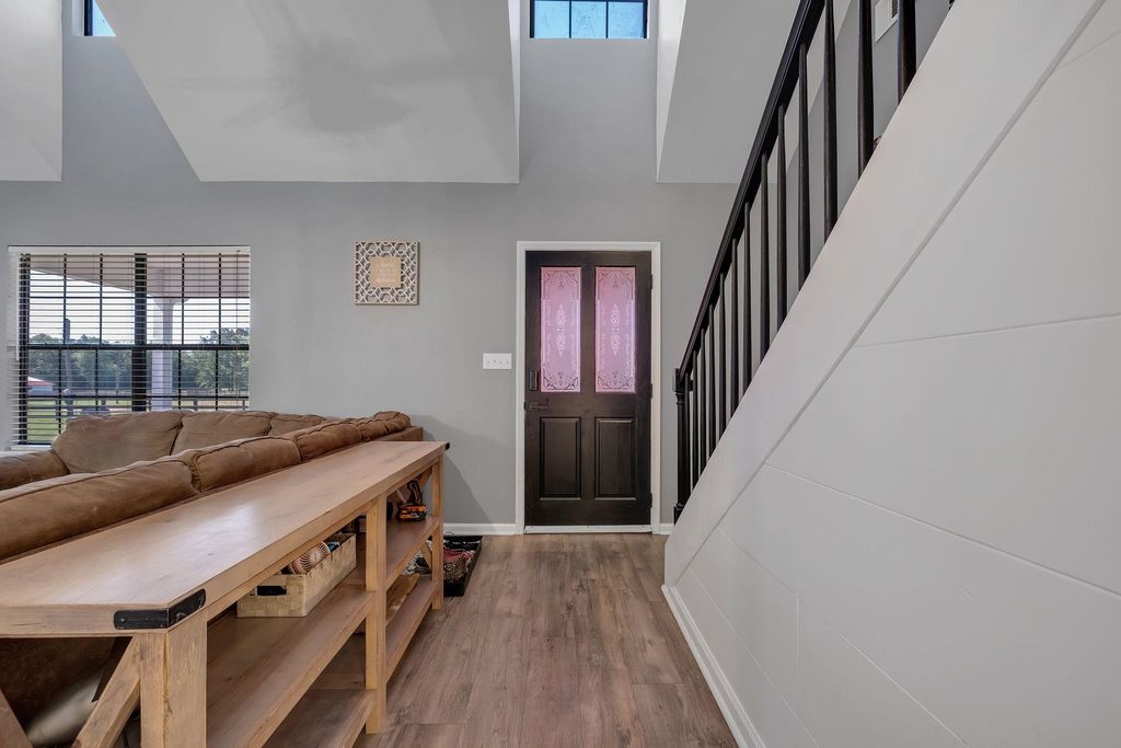 Image 4 of property listing at 289 Mockingbird Lane, Chattahoochee, FL 32324