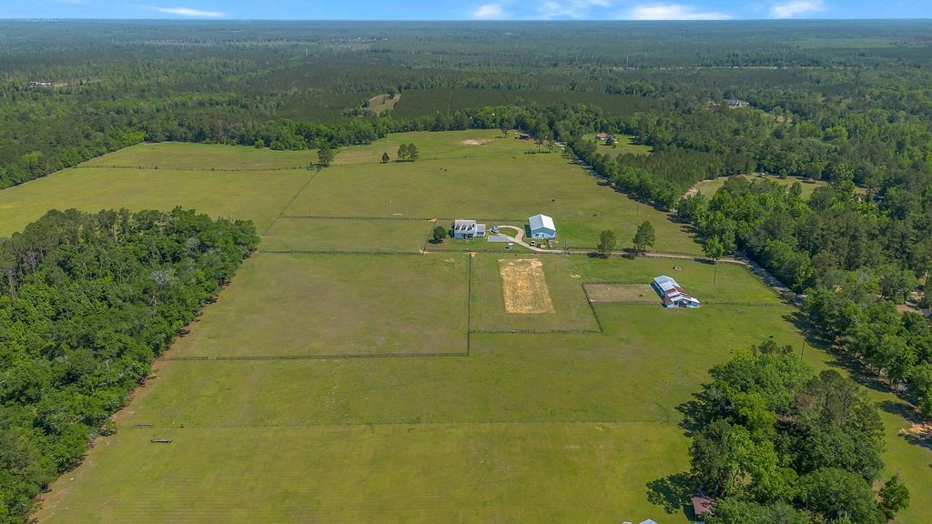 Image 45 of property listing at 289 Mockingbird Lane, Chattahoochee, FL 32324