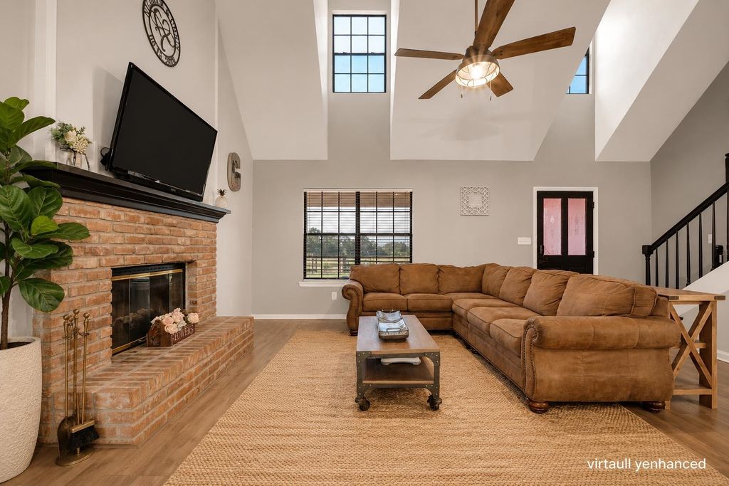 Image 5 of property listing at 289 Mockingbird Lane, Chattahoochee, FL 32324