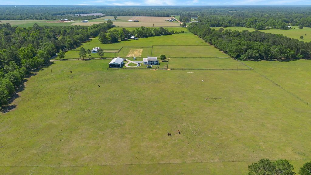 Image 53 of property listing at 289 Mockingbird Lane, Chattahoochee, FL 32324