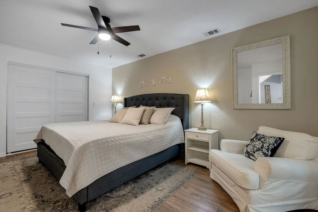 Image 9 of property listing at 289 Mockingbird Lane, Chattahoochee, FL 32324