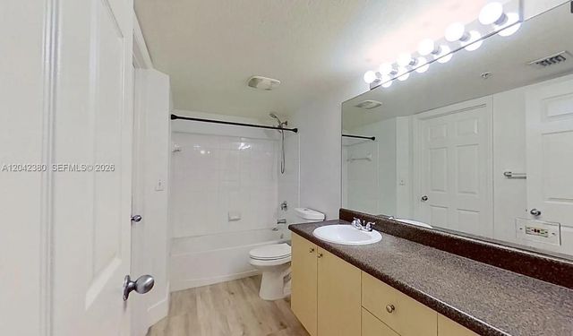 2544 Centergate Dr 303, Miramar, FL 33025
