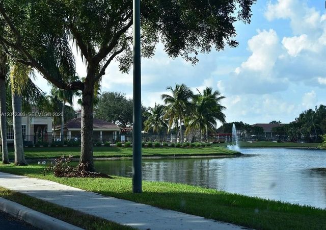2544 Centergate Dr 303, Miramar, FL 33025