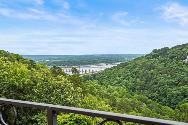 6 River Ridge Court, Little Rock, AR 72227