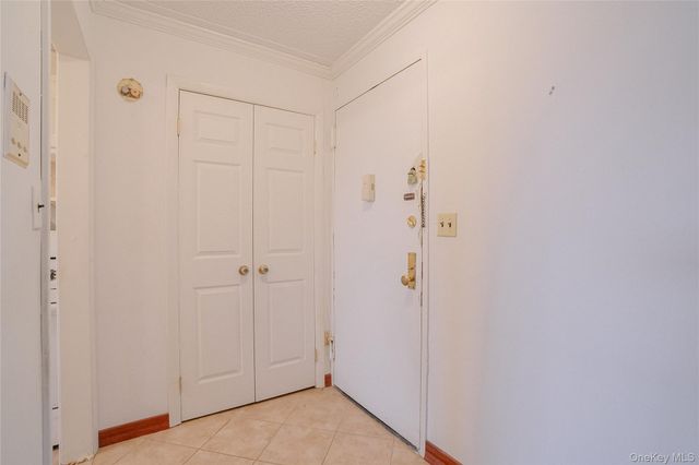 100 Diplomat Drive 8M, Mount Kisco, NY 10549