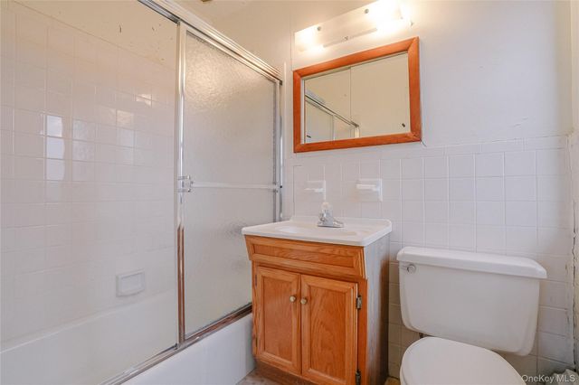 100 Diplomat Drive 8M, Mount Kisco, NY 10549