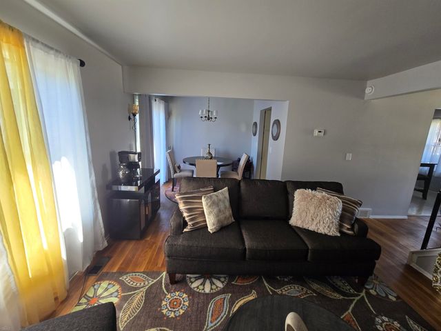 20148 S Great Oaks Circle, Clinton Township, MI 48036