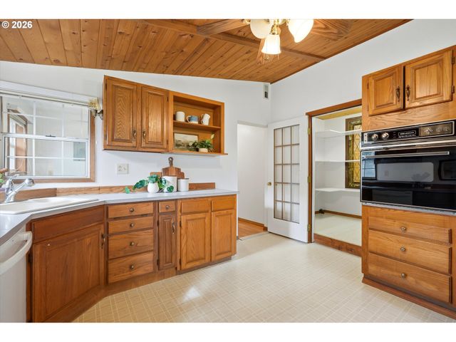 12333 S NEW ERA Rd, Oregon City, OR 97045