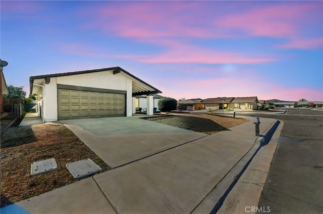 27797 Foxfire, Menifee, CA 92586