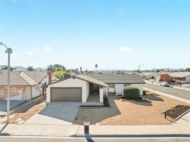 27797 Foxfire, Menifee, CA 92586