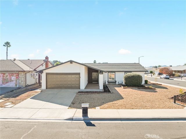 27797 Foxfire, Menifee, CA 92586