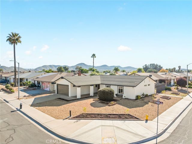 27797 Foxfire, Menifee, CA 92586