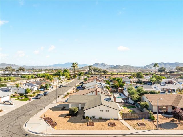 27797 Foxfire, Menifee, CA 92586