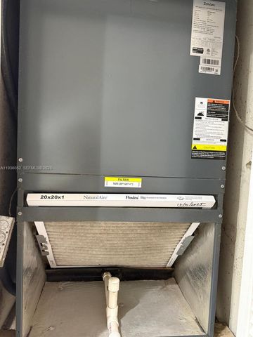 8084 NW 10th St 4, Miami, FL 33126