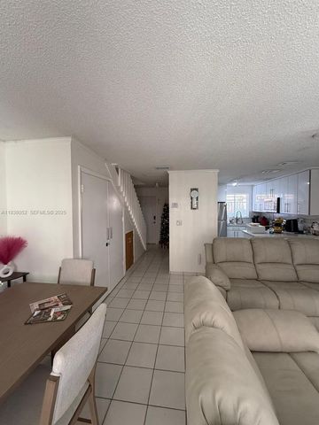 8084 NW 10th St 4, Miami, FL 33126