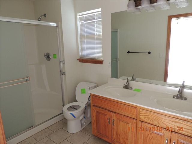 18901 E Lynchburg N Place, Independence, MO 64058