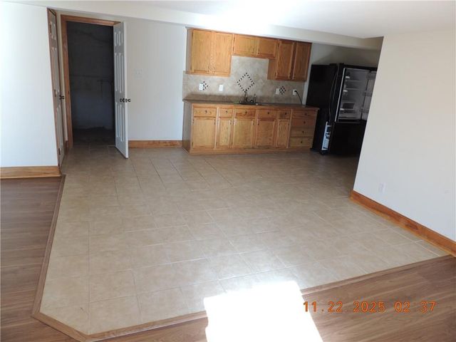 18901 E Lynchburg N Place, Independence, MO 64058