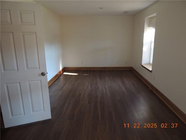 18901 E Lynchburg N Place, Independence, MO 64058