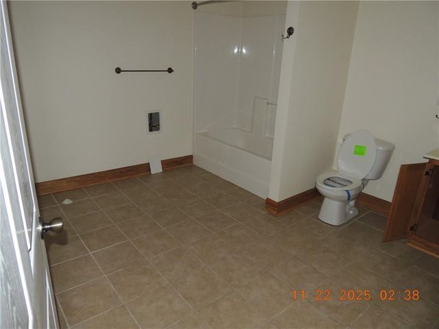 18901 E Lynchburg N Place, Independence, MO 64058