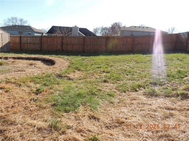 18901 E Lynchburg N Place, Independence, MO 64058