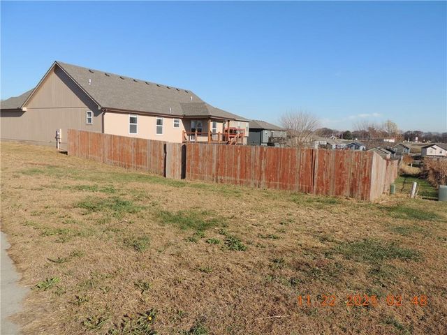 18901 E Lynchburg N Place, Independence, MO 64058