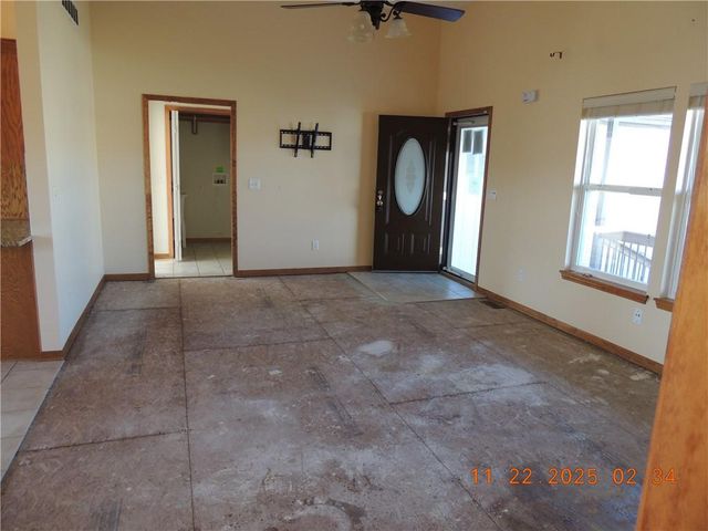 18901 E Lynchburg N Place, Independence, MO 64058