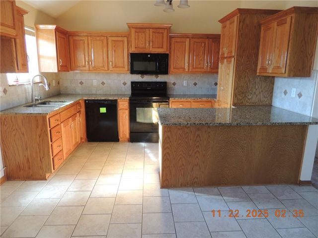 18901 E Lynchburg N Place, Independence, MO 64058