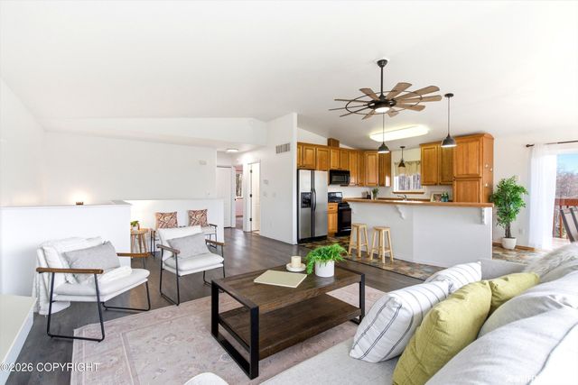 3710 N Meadow Lakes Drive, Wasilla, AK 99623