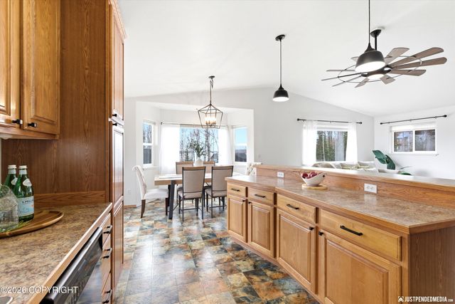 3710 N Meadow Lakes Drive, Wasilla, AK 99623