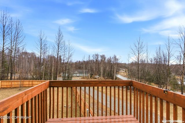 3710 N Meadow Lakes Drive, Wasilla, AK 99623