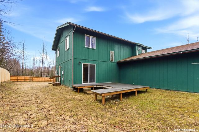 3710 N Meadow Lakes Drive, Wasilla, AK 99623