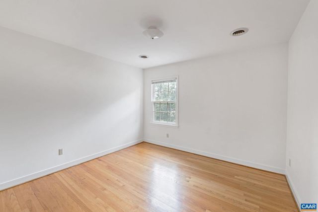 2752 HYDRAULIC RD, Charlottesville, VA 22901