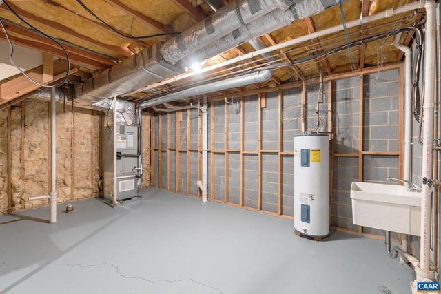 2752 HYDRAULIC RD, Charlottesville, VA 22901