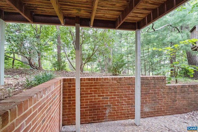 2752 HYDRAULIC RD, Charlottesville, VA 22901