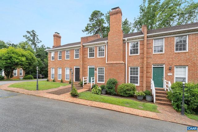 2752 HYDRAULIC RD, Charlottesville, VA 22901