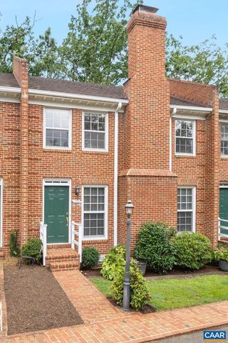 2752 HYDRAULIC RD, Charlottesville, VA 22901