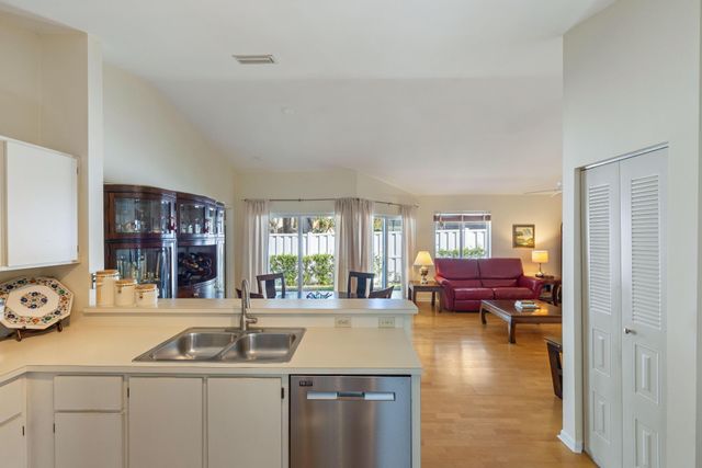 9822 NW 2nd Court, Plantation, FL 33324