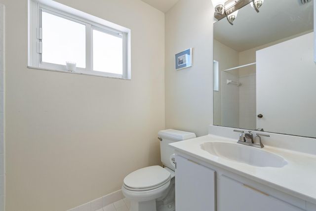 9822 NW 2nd Court, Plantation, FL 33324