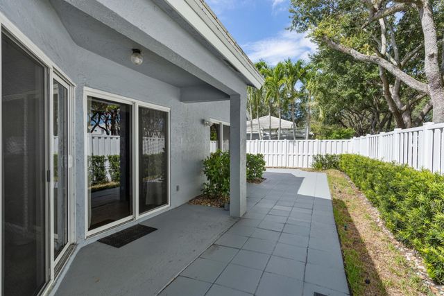 9822 NW 2nd Court, Plantation, FL 33324