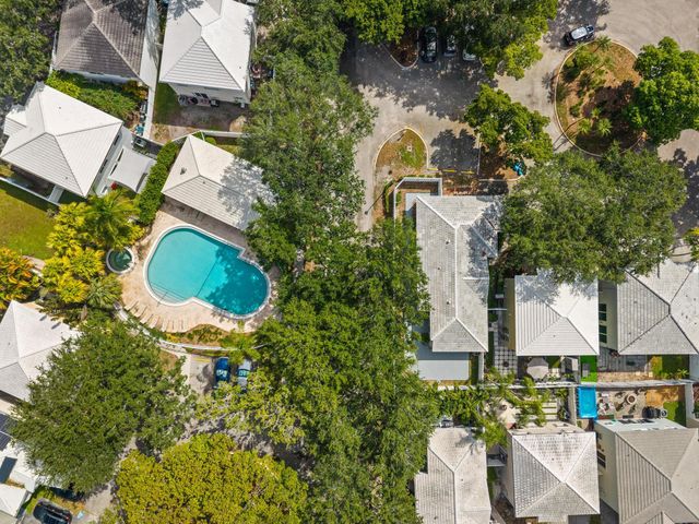 9822 NW 2nd Court, Plantation, FL 33324