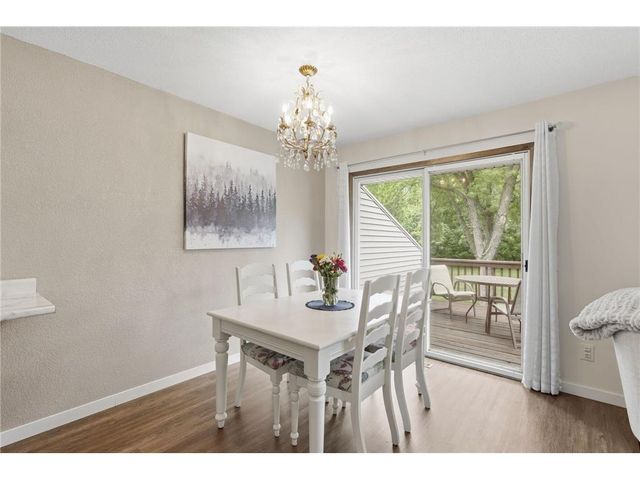 1411 Oak Leaf Lane, Burnsville, MN 55337
